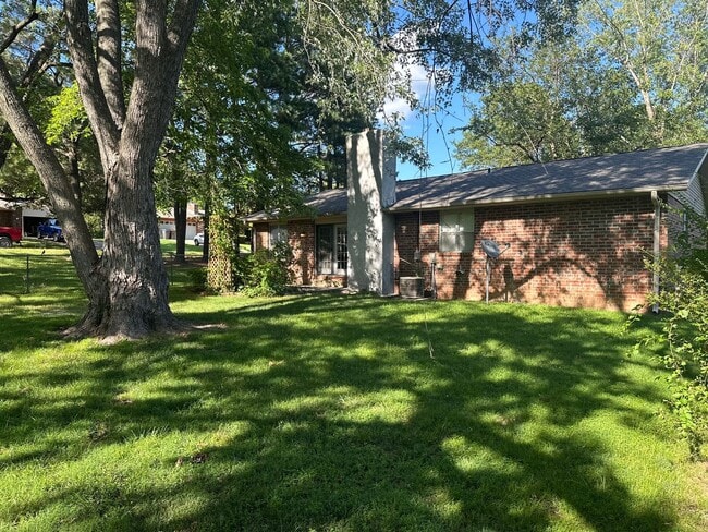 4200 Navajo Ct in Springdale, AR - Building Photo - Building Photo