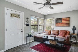 6209 Malcolm Dr in San Diego, CA - Building Photo - Building Photo