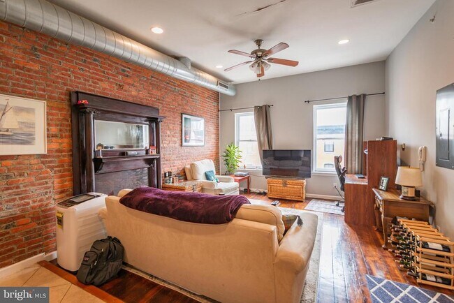 property at 1909 Green St