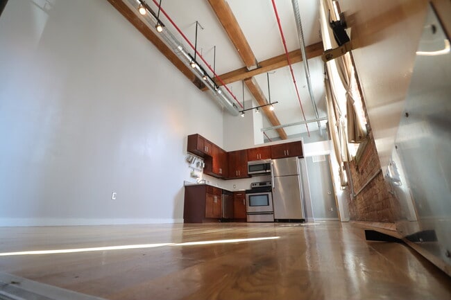 1350 Rosa L Parks Blvd, Unit U246 Werthan Luxury Lofts in Nashville, TN - Foto de edificio - Building Photo