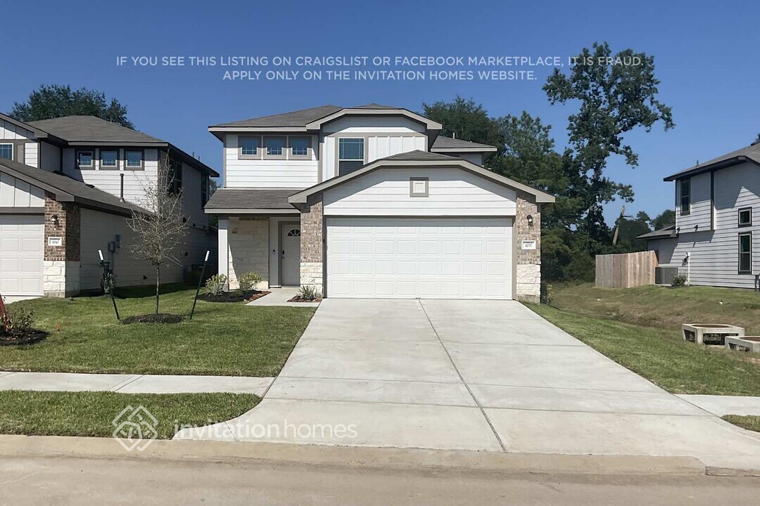 10771 Sunlit St in Cut And Shoot, TX - Building Photo