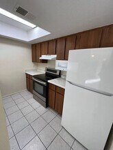 1201 S McClintock Dr in Tempe, AZ - Foto de edificio - Building Photo