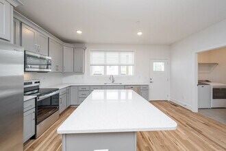 3829 Lands End Ct in Raleigh, NC - Building Photo - Building Photo