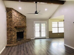 2508 Cedarcrest Ct in Granbury, TX - Building Photo - Building Photo