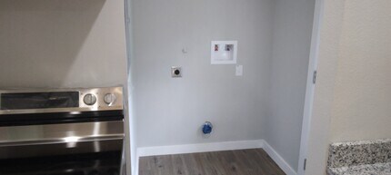 1517 Mardell St in San Antonio, TX - Building Photo - Building Photo