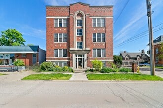 108 Washtenaw Ave in Ypsilanti, MI - Building Photo - Building Photo