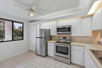 2761 Village Blvd in West Palm Beach, FL - Building Photo - Building Photo