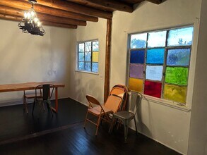 2038 Kiva Rd in Santa Fe, NM - Building Photo - Building Photo