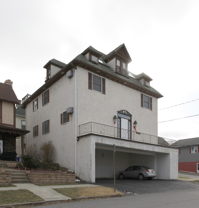 329-331 S Webster Ave in Scranton, PA - Building Photo