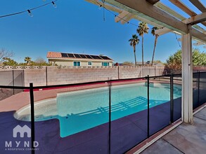 1802 Nuevo Rd in Henderson, NV - Building Photo - Building Photo