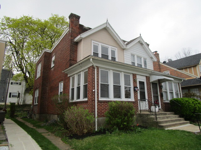 2120 Liberty St in Allentown, PA - Foto de edificio - Building Photo