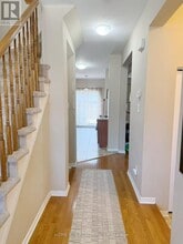 212 Losino Cres in Ottawa, ON - Building Photo - Building Photo