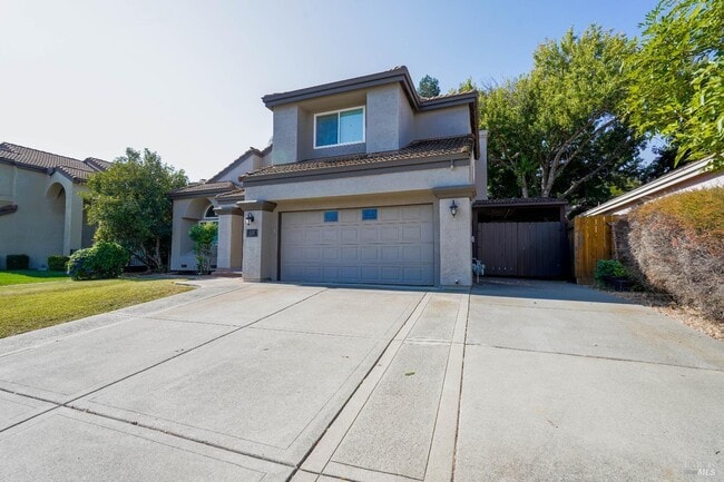 property at 606 Roscommon Pl