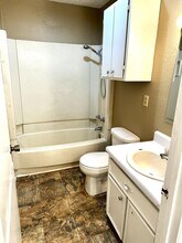 100 Garrett Ln, Unit 6 in Jennings, LA - Building Photo - Building Photo