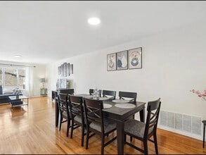 42 Van Buren St, Unit 1 in Newark, NJ - Foto de edificio - Building Photo