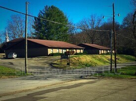 311 Sunset Dr in Athens, TN - Building Photo