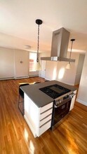 555 E 6th St, Unit 2 in Boston, MA - Building Photo - Building Photo