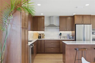 377 22nd Ave SE in St. Petersburg, FL - Building Photo - Building Photo