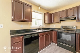 4659 Ogburn Ave in Winston-Salem, NC - Building Photo - Building Photo