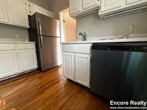83 Longwood Ave, Unit # 89-3 in Brookline, MA - Foto de edificio - Building Photo