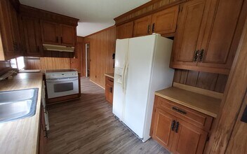 5 Beard Dr in Dalzell, SC - Building Photo - Building Photo