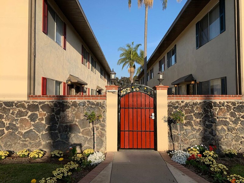 1978 Maple Ave in Costa Mesa, CA - Building Photo
