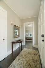 1112 Grand Ave, Unit A in Everett, WA - Building Photo - Building Photo