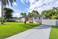 532 East Dr in Miami Springs, FL - Building Photo - Building Photo