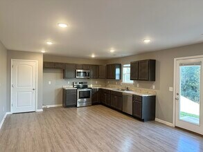 2452 Feathersound Wy in Lexington, KY - Building Photo - Building Photo