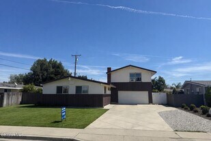 1482 Paul St in Simi Valley, CA - Building Photo