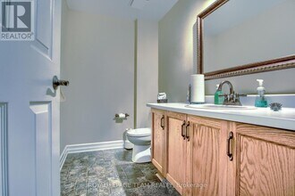55 McGibbon Dr in Ottawa, ON - Building Photo - Building Photo