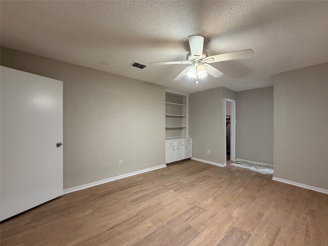 13015 Shady Knoll Ln