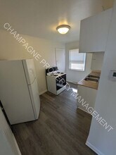 701-703 Deweese St in Grandview, MO - Building Photo - Building Photo