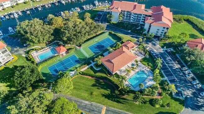 1802 Mariner Dr in Tarpon Springs, FL - Building Photo - Building Photo