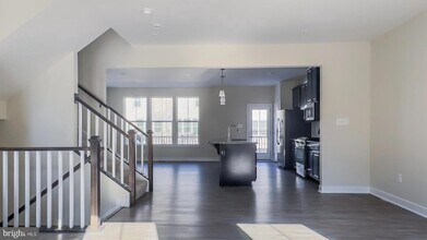 10904 Clerkenwell Alley, Unit #5, in Waldorf, MD - Building Photo - Building Photo