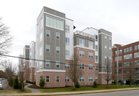 Building 11 in Rumford, RI - Foto de edificio - Building Photo