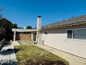 1737 Wolverton Ave in Camarillo, CA - Building Photo - Building Photo