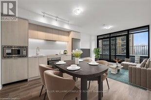 1 Jarvis St, Unit 526 in Hamilton, ON - Building Photo