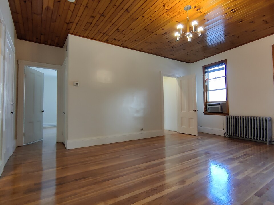 234 Cypress St, Unit 1 in Brookline, MA - Foto de edificio