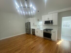 226 River St-Unit -2 in Waltham, MA - Building Photo - Building Photo