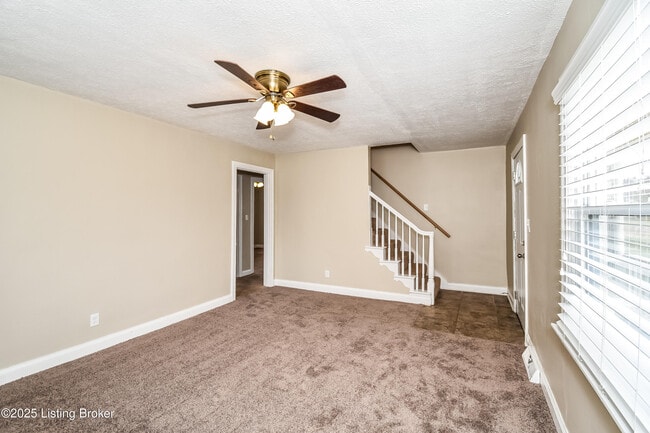 110 Mills Dr in Louisville, KY - Building Photo - Building Photo
