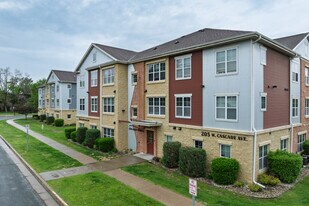 University Falls Apartments in River Falls, WI - Building Photo