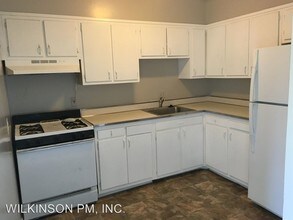 100 W Taylor Run Pkwy in Alexandria, VA - Building Photo - Building Photo