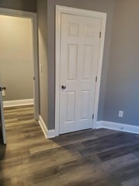 1607 Division St photo'