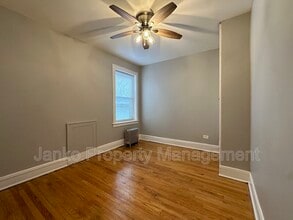 5911 W Huron St in Chicago, IL - Building Photo - Building Photo