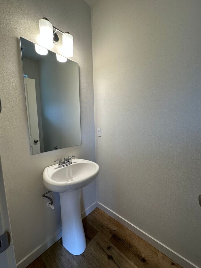 9714 Windswept Pl in Portland, OR - Building Photo - Building Photo