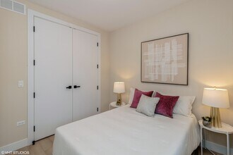 3045 W Irving Park Rd in Chicago, IL - Building Photo - Building Photo