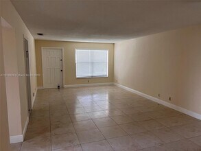1376 NW 93rd Terrace in Coral Springs, FL - Building Photo - Building Photo
