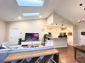 31 Albert St in Auburn, MA - Building Photo - Building Photo