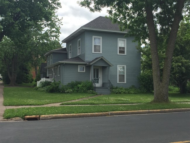 410 S 3rd St in River Falls, WI - Building Photo - Building Photo